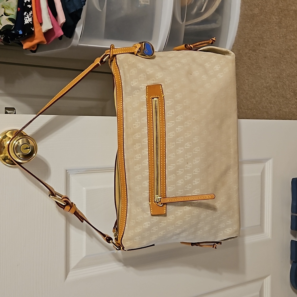 DOONEY & BOURKE PURSE